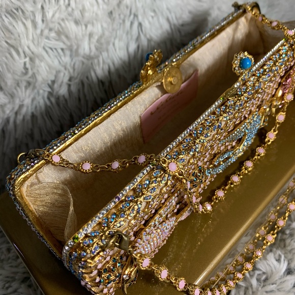 Edidi Crystal Mesh Clutch - Picture 4 of 6